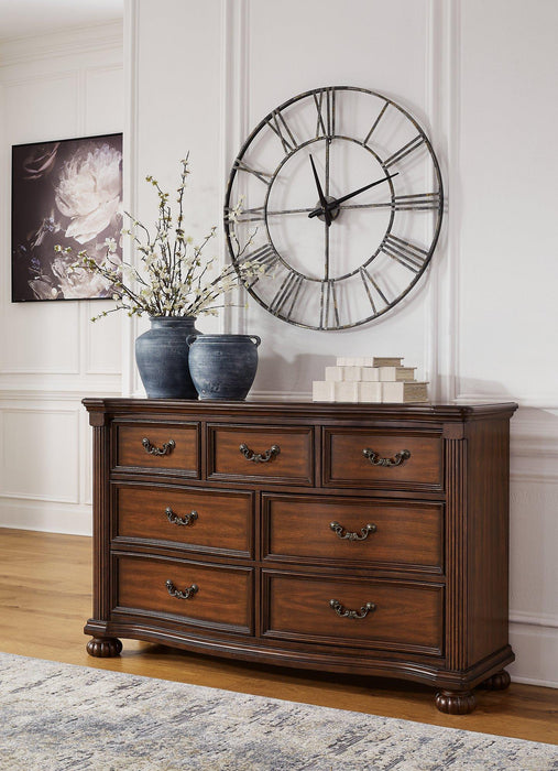 Lavinton Dresser