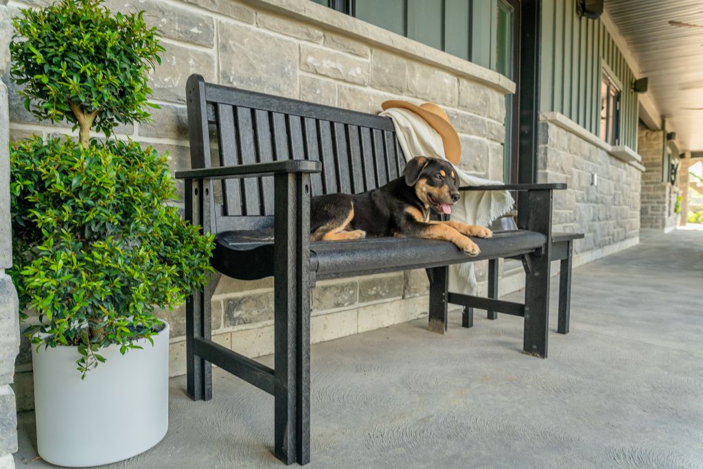 Heritage  B01 4ft  Poly Outdoor Bench