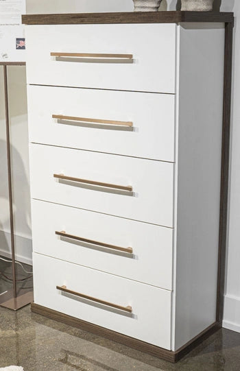 Kendanport Chest of Drawers